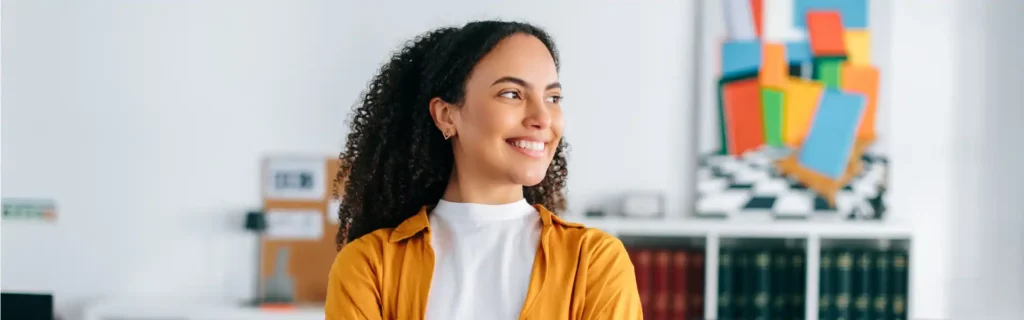 Caso de Éxito: Transformación Operacional en el Sector Agropecuario 2 mujer mirando el horizonte 1